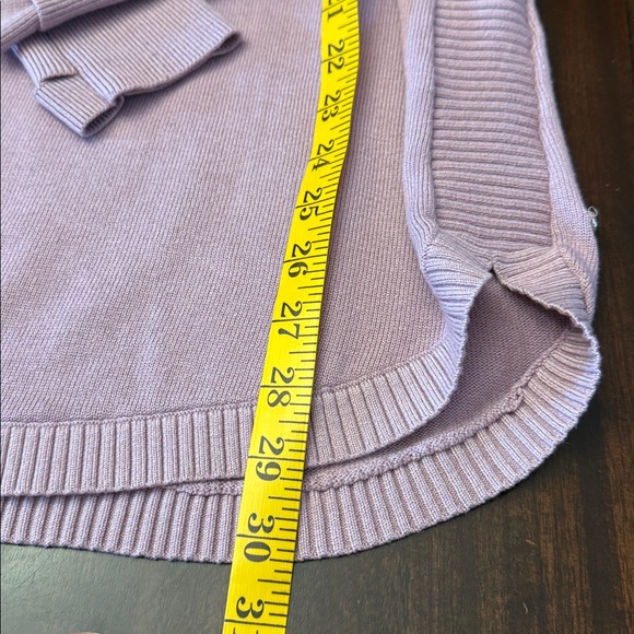 Lululemon lavender sweater with design on sides.  Sole owner Excellent condition - Picture 6 of 9